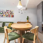 Almada 505 - Premium Flat Lägenhet